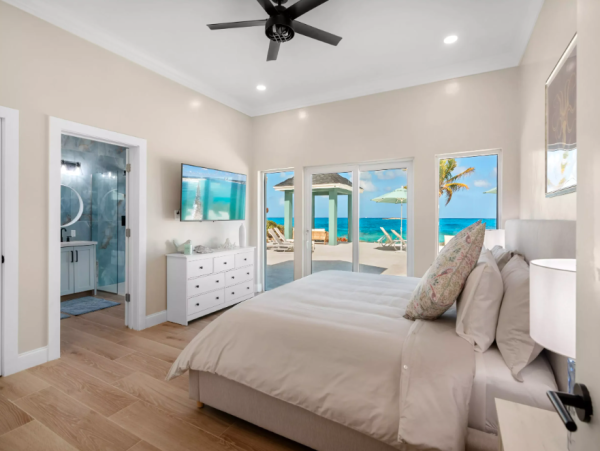 Luxury Oceanfront Villa in Exuma - Ideal for Families and Groups